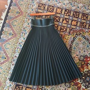 Sport Black Pleated Midi Skirt